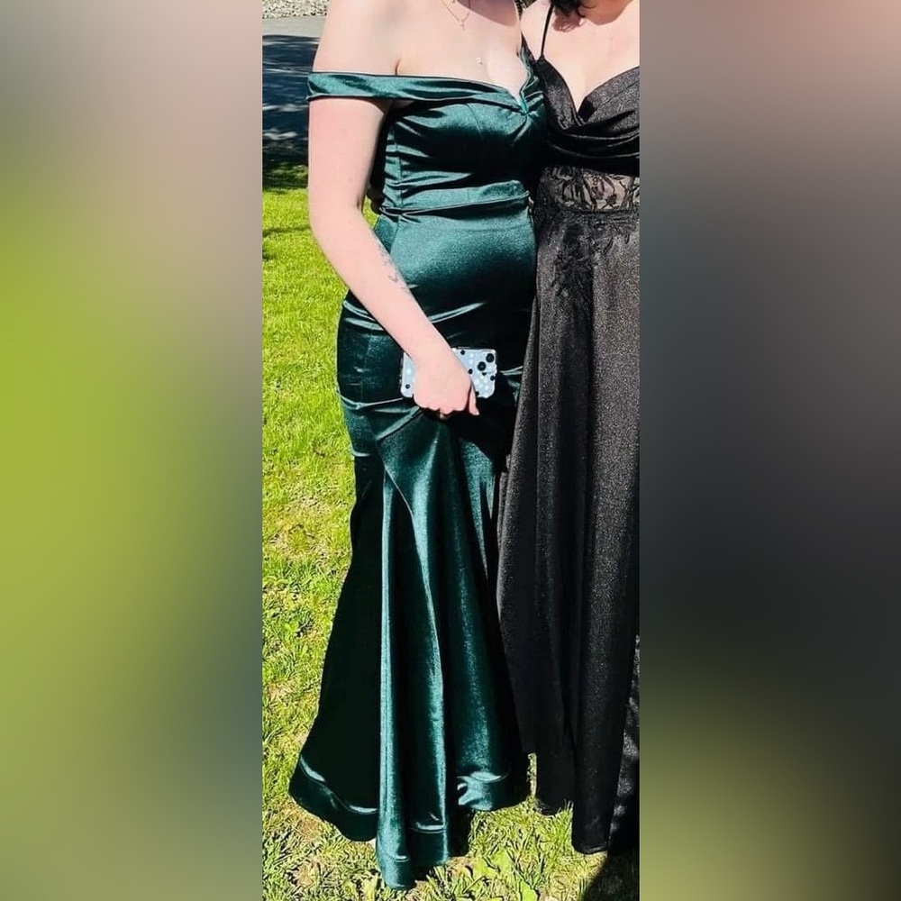Elegant Green Prom Dress